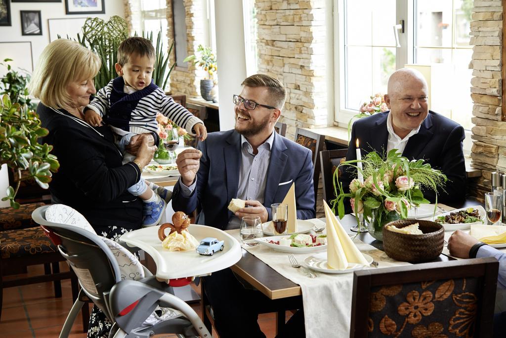 Hotel & Restaurant Rizzelli Superior Neustadt an der Aisch Eksteriør bilde